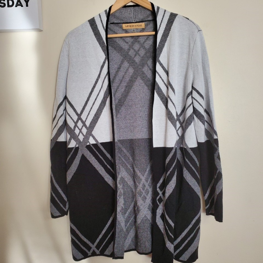 Nippon Boutique black white cardigan well made